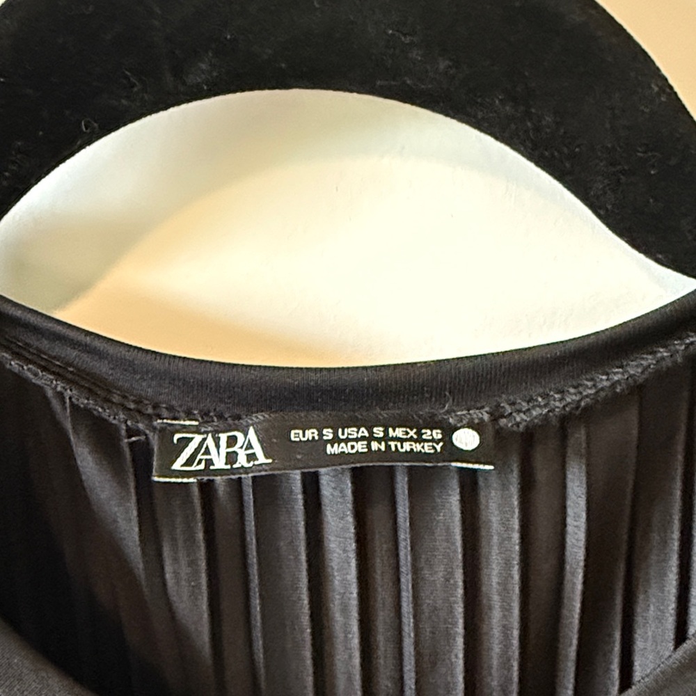 Zara Elegant Black Long Sleeve Dress - Picture 2 of 5